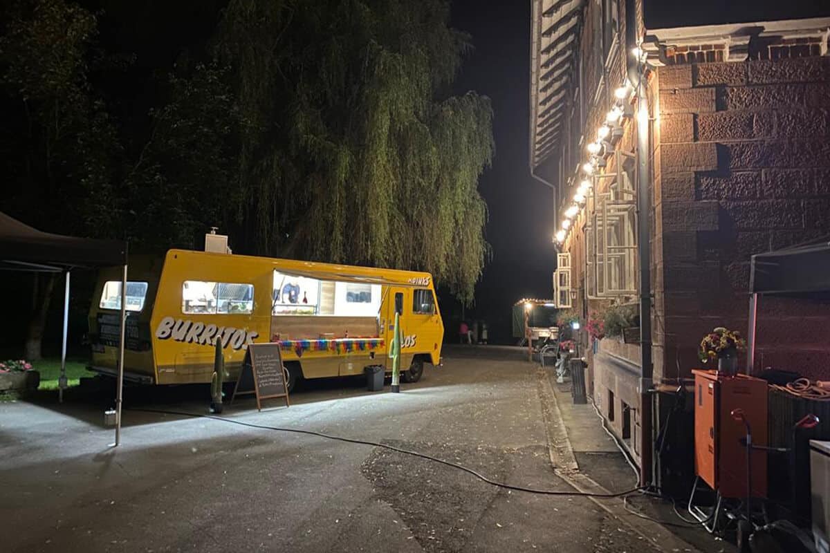Pacos Tacos Foodtruck in Betrieb